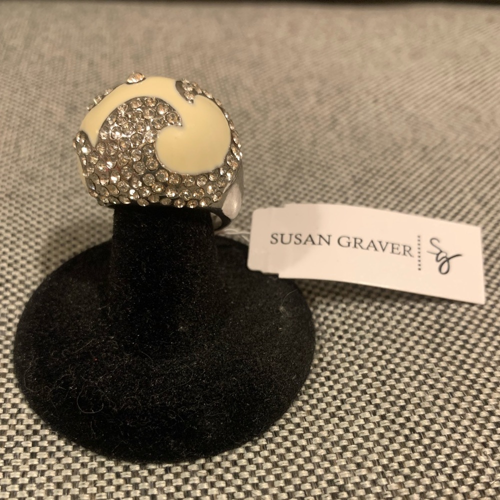 NWT Susan Graver Ivory Enamel & Crystal Dome Statement Fashion Ring Sz 7
